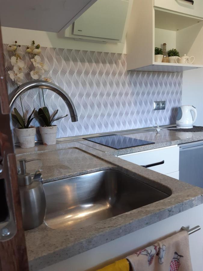 Mały Apartamencik Teo Rewal Zewnętrze zdjęcie