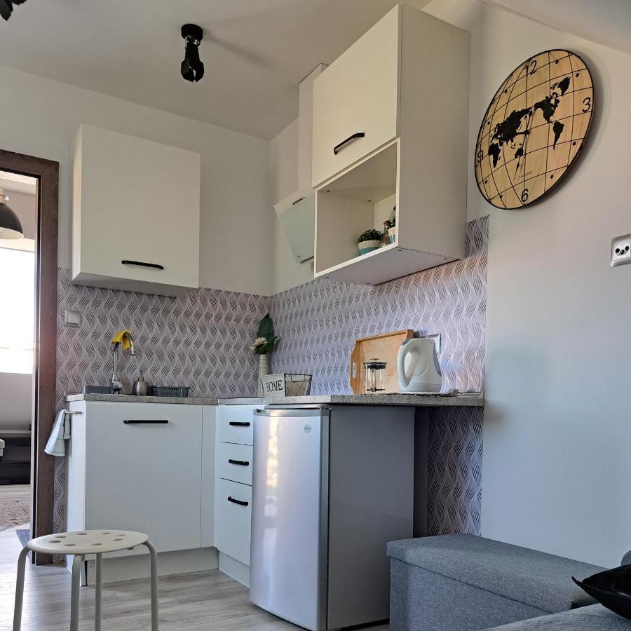 Mały Apartamencik Teo Rewal Zewnętrze zdjęcie